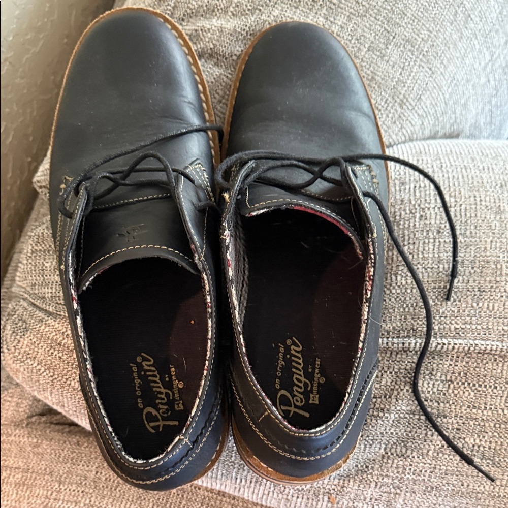 Original Penguin Men's Black Leather Chukka Boots with Tan Sole Like New